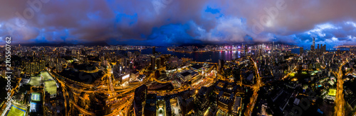 Canvas Print Panorama landscape of Hong Kong and Kowloon city from the sky