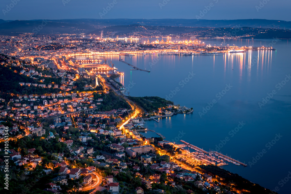 Trieste di notte