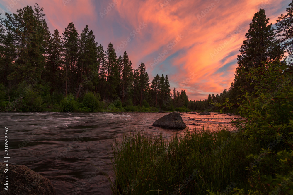 Fototapeta premium Deschutes River at Sunset