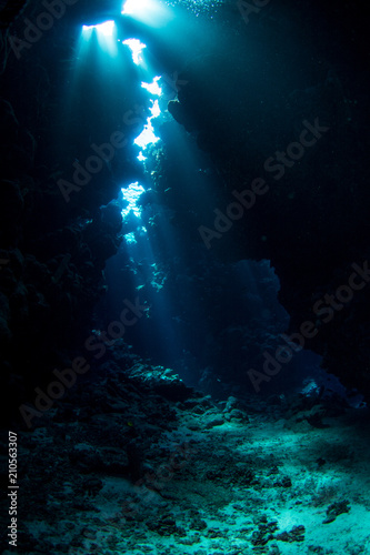 Underwater Cave © Huw