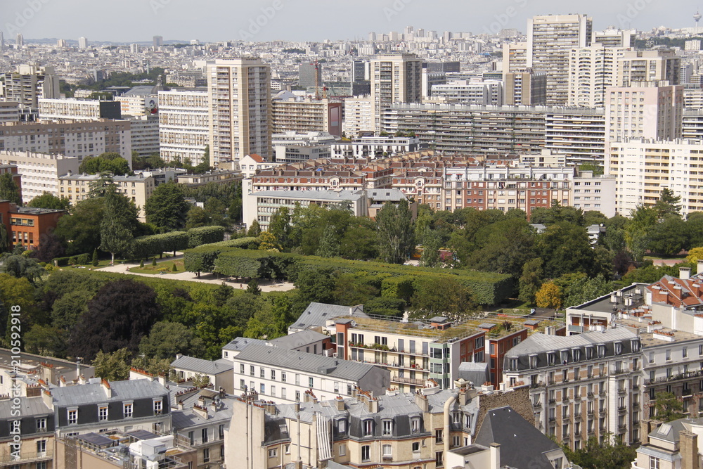 Paysage urbain et parc à Paris
