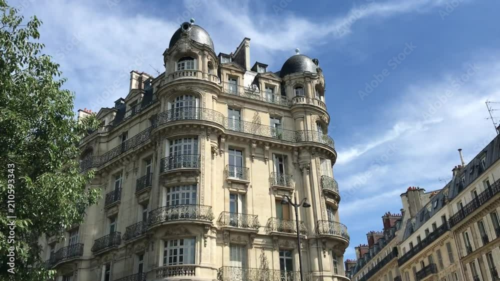 Immeuble du quartier la Plaine Monceau à Paris
