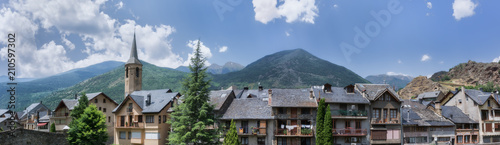 Photos Panorama of a pyrenean village