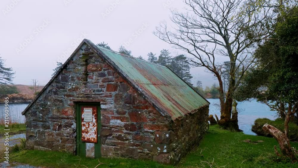 Beautiful Beara peninsula with its romantic lakes and parks Beautiful Beara peninsula with its romantic lakes and parks