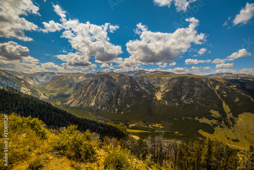 Scenic view along the Beartooth Highway in Montana. © MISHELLA