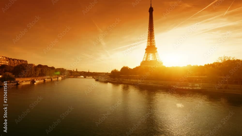 hyper lapse Eiffel tower, Paris. France