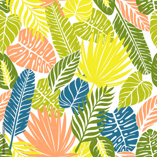 Fototapeta Naklejka Na Ścianę i Meble -  Exotic Jungle Plants Seamless Pattern on White Background.