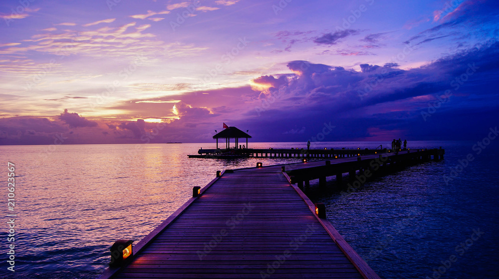 dreaming sunset maldives dhiggiri