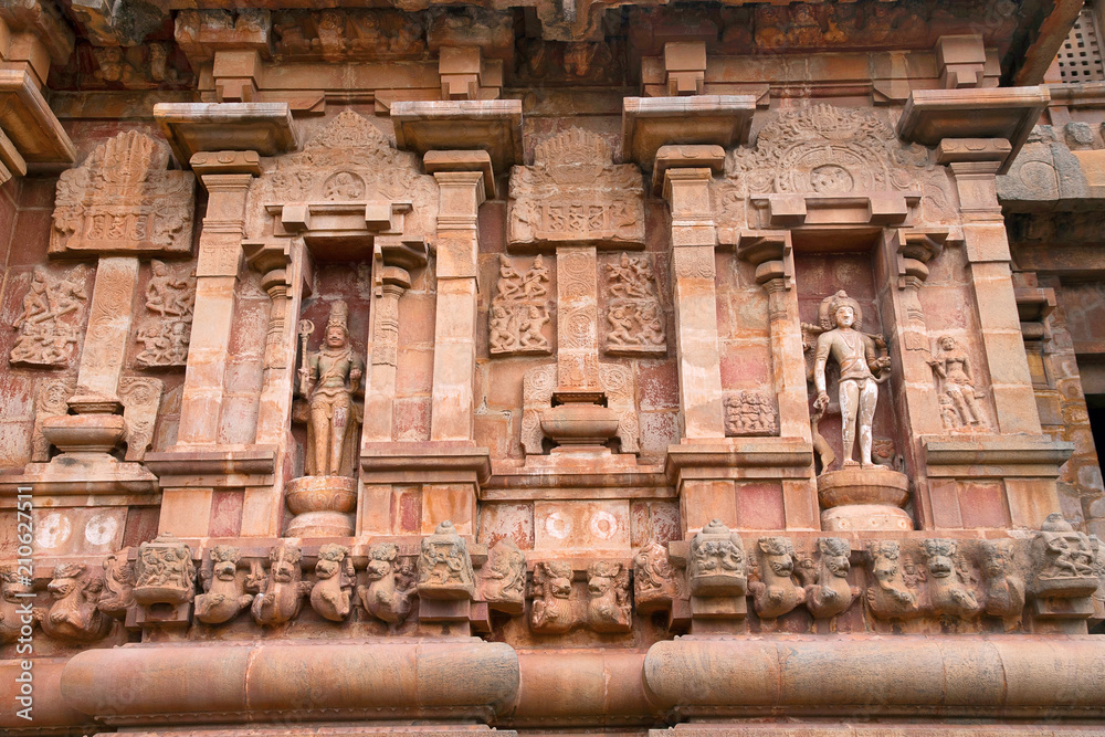 Virbhadra on the left and Bhikshatana on the right, southern niche, Brihadisvara Temple, Tanjore, Tamil Nadu