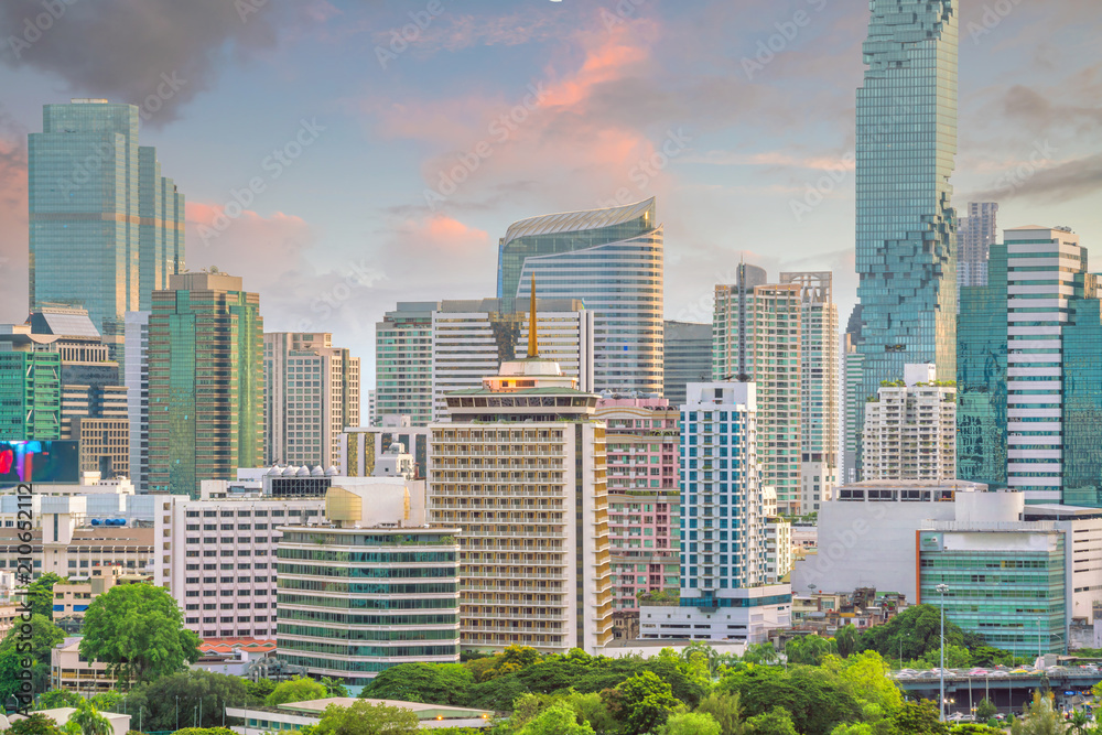 Obraz premium Bangkok city skyline from top view in Thailand