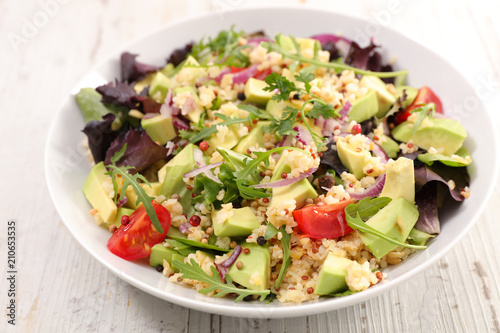 quinoa salad with avocado and tomato