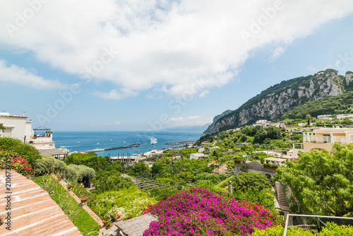 Fototapeta Naklejka Na Ścianę i Meble -  World famous Capri island on a sunny day