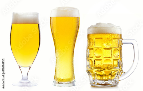 Photo set fresh light beer with high foam in different beer glasses an