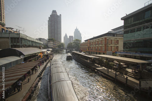 Chao Phraya, Bangkok par voie d'eau