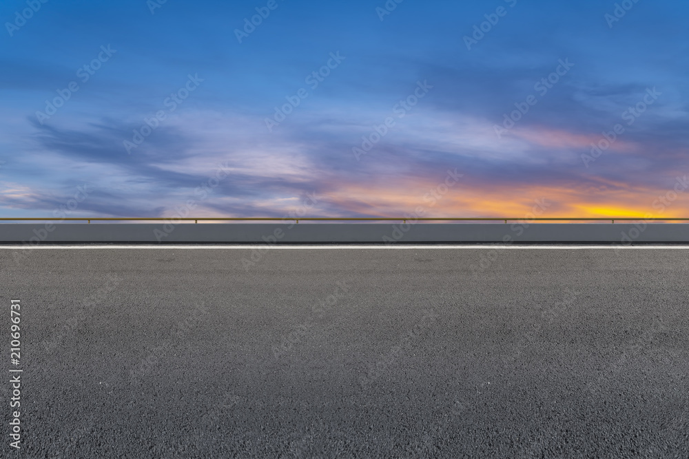 Fototapeta premium Asphalt road and sky cloud landscape