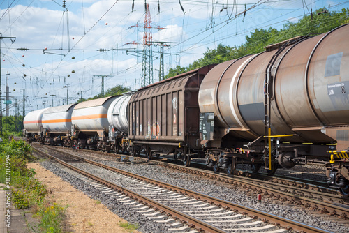 Güterzug auf Schienen