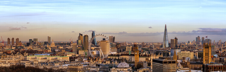 Fotobehang Cappuccinokleur London Skyline Day   © Stewart Marsden
