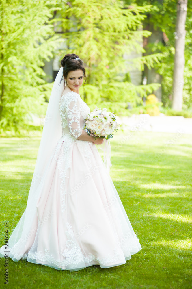 Beautiful bride with wedding bouquet Beautiful bride with wedding bouquet