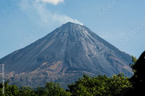 volcan of colima © alfredo914