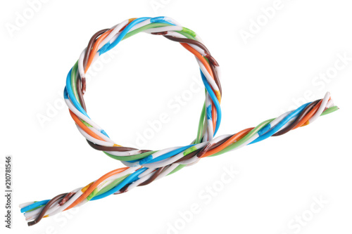 The loop is made of a computer cable with twisted pairs