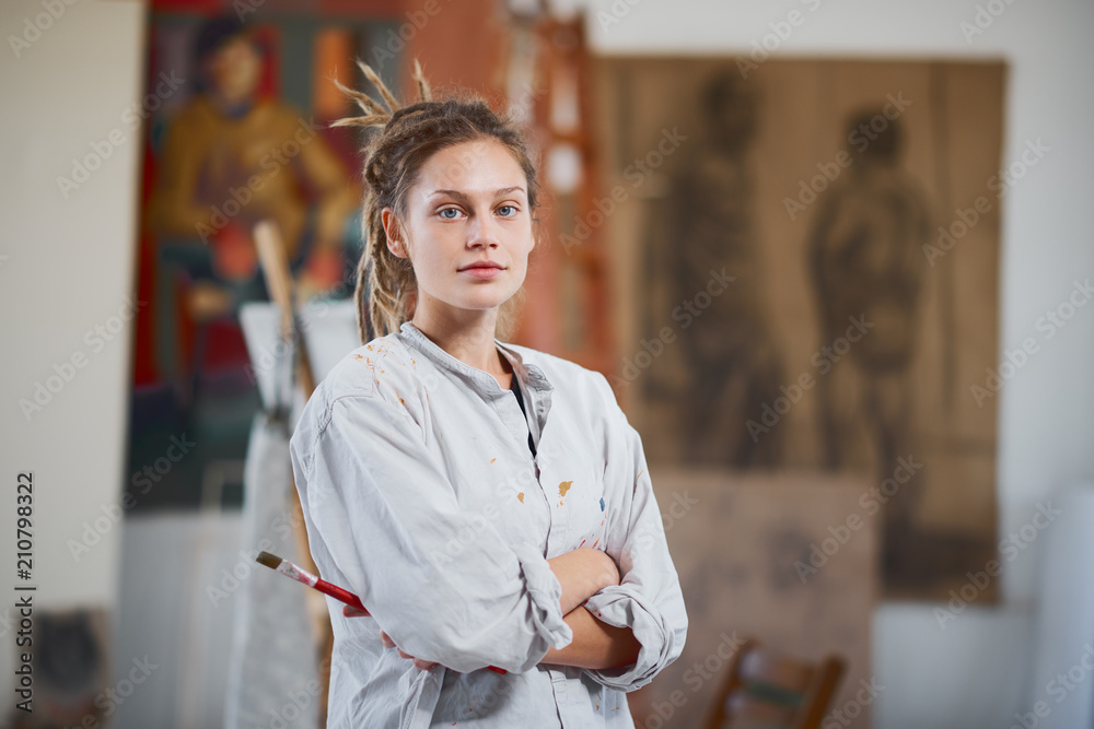 Fototapeta premium Portrait of an Artistic girl her atelier.