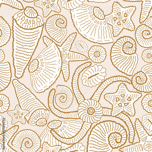 Seamless vector pattern with seashells and starfish