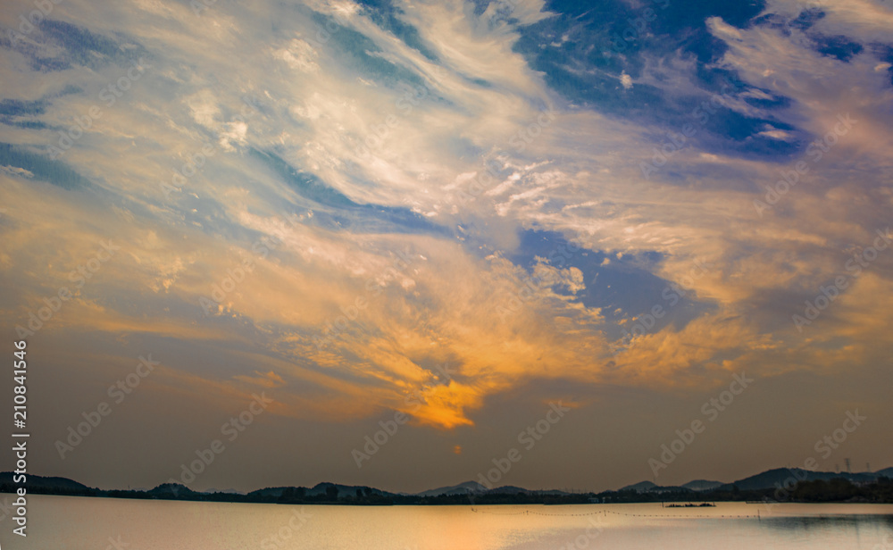  Lihu Lake Sunset glow