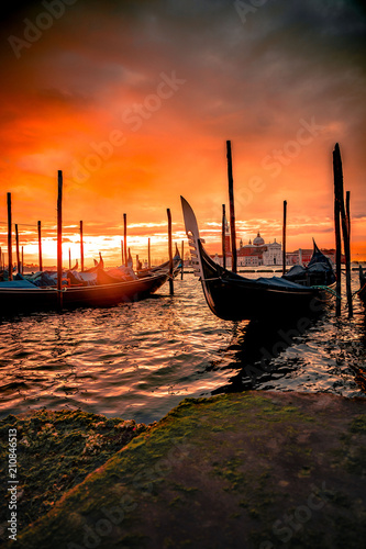 Gondel in Venedig Sonnenaufgang