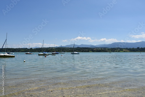 Simssee, See, Rosenheimer See, Würm, Eiszeit, Alpenvorland, Chiemgauer Alpen, Au, Schilf, Ufer, Schiff, Badesee, Strand, Badestrand, Naturschutz, Auwald photo