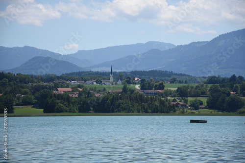 Simssee, See, Rosenheimer See, Würm, Eiszeit, Alpenvorland, Chiemgauer Alpen, Au, Schilf, Ufer, Schiff, Badesee, Strand, Badestrand, Naturschutz, Auwald photo