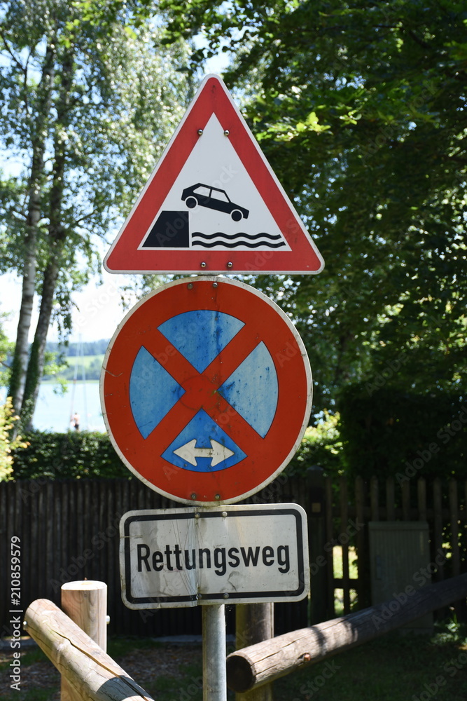 Verkehrszeichen, Deutschland, Gefahrenzeichen, Achtung, Ufer, Halten