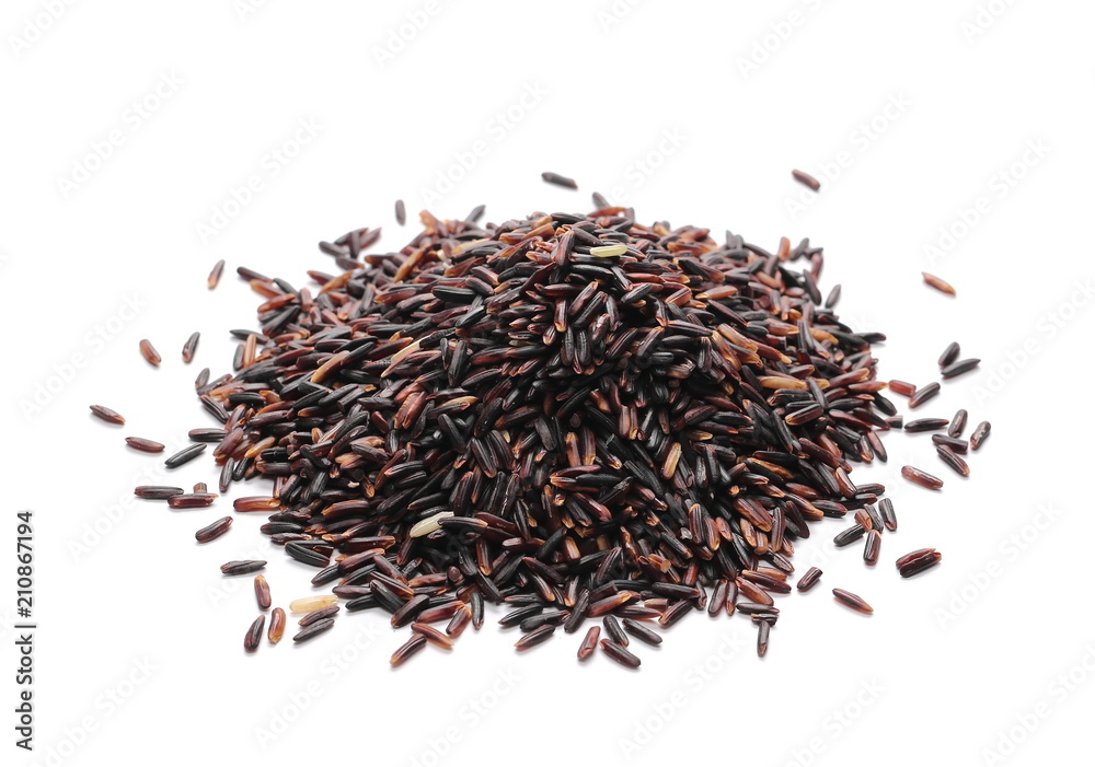 Fototapeta premium Black rice isolated on white background 