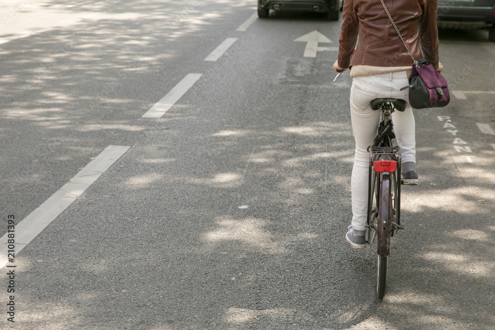 Fototapeta premium Bicycle ride in Paris 