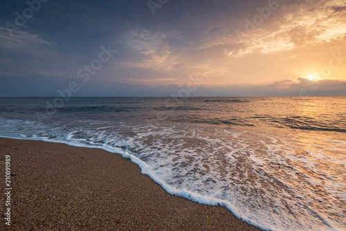 Fototapeta Naklejka Na Ścianę i Meble -  Sunrise at the beach.