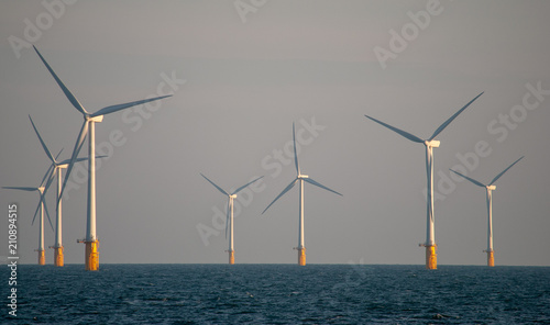 Photos Offshore wind farm, Thames estuary.