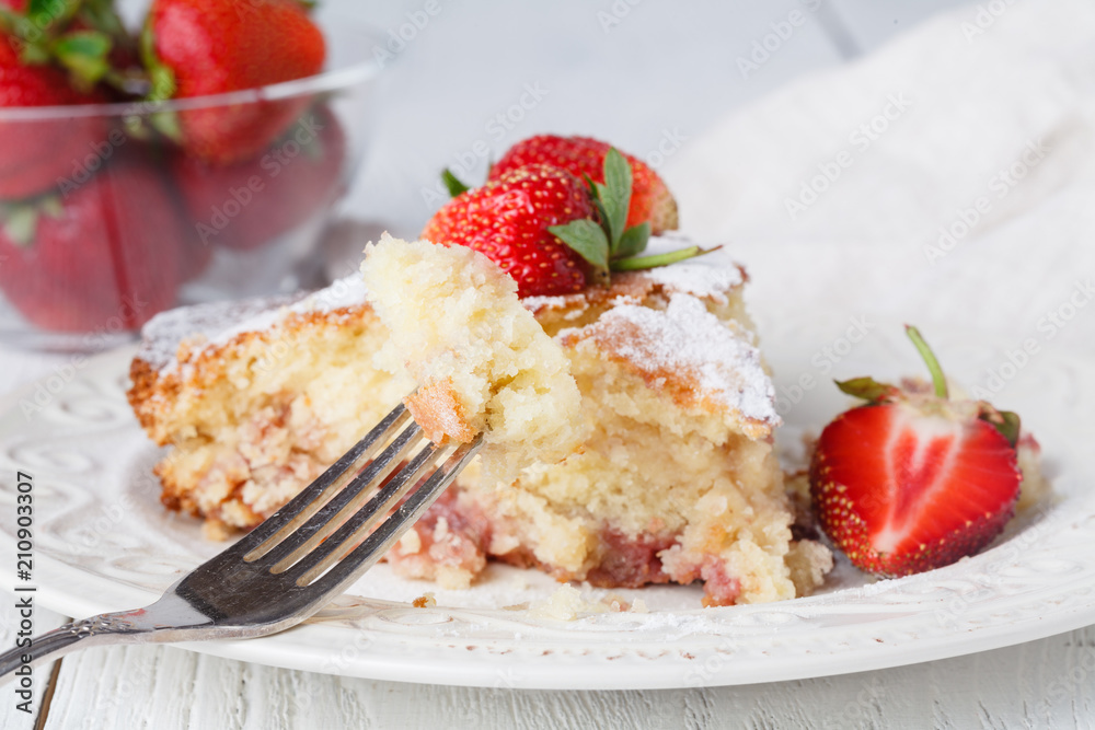 Homemade strawberry pie with fresh berry