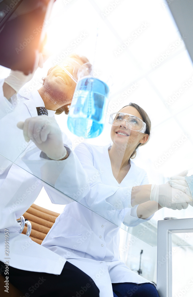 Group of students in the lab Group of students in the lab