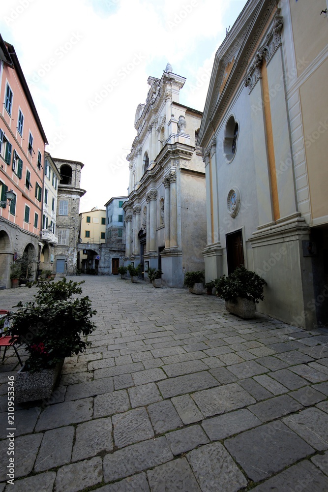 Badalucco, Liguria Imperia, chiesa di Santa Maria Assunta e San Giorgio 
