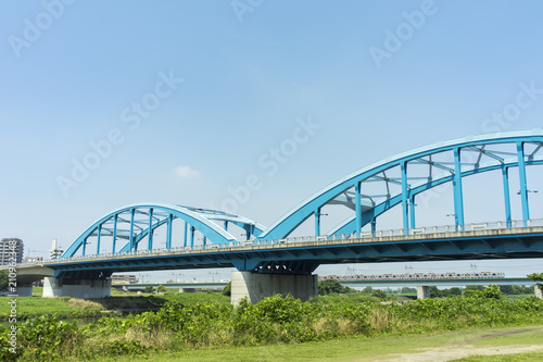 多摩川に架かる丸子橋の風景 © EISAKU SHIRAYAMA