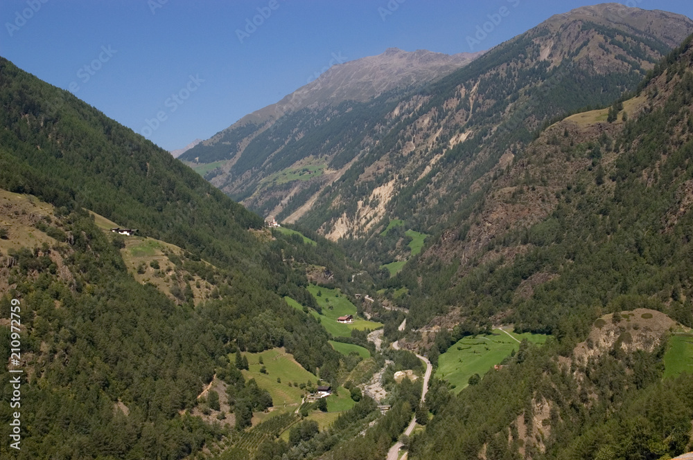 Blick ins Schnalstal in Südtirol