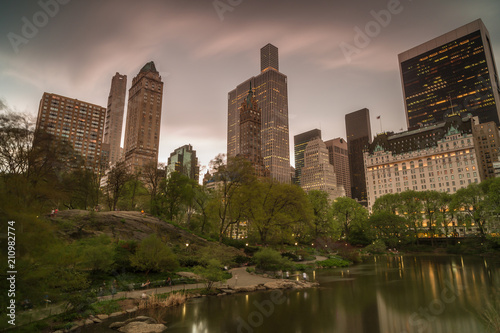Sunset in central park view on the city © Andriy Stefanyshyn