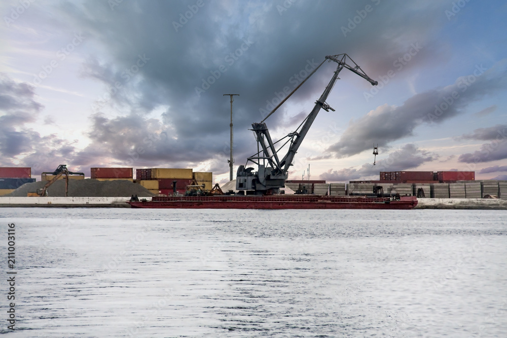 A sea crane, a barge