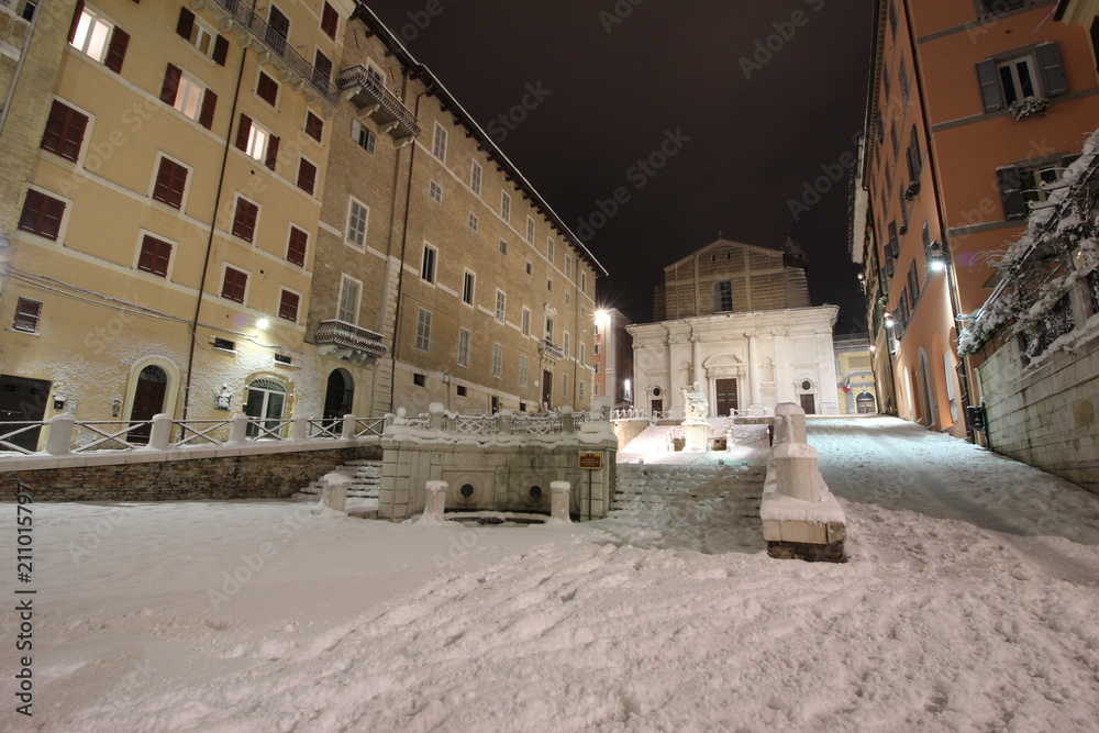 La neve in Piazza del Papa ad Ancona