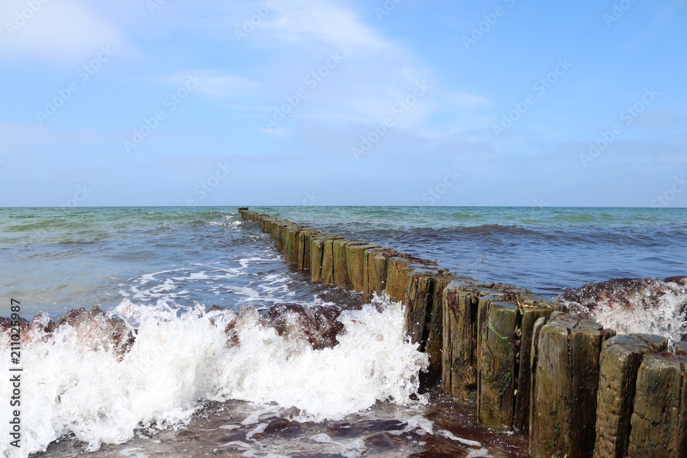 Wellen der Ostseeküste