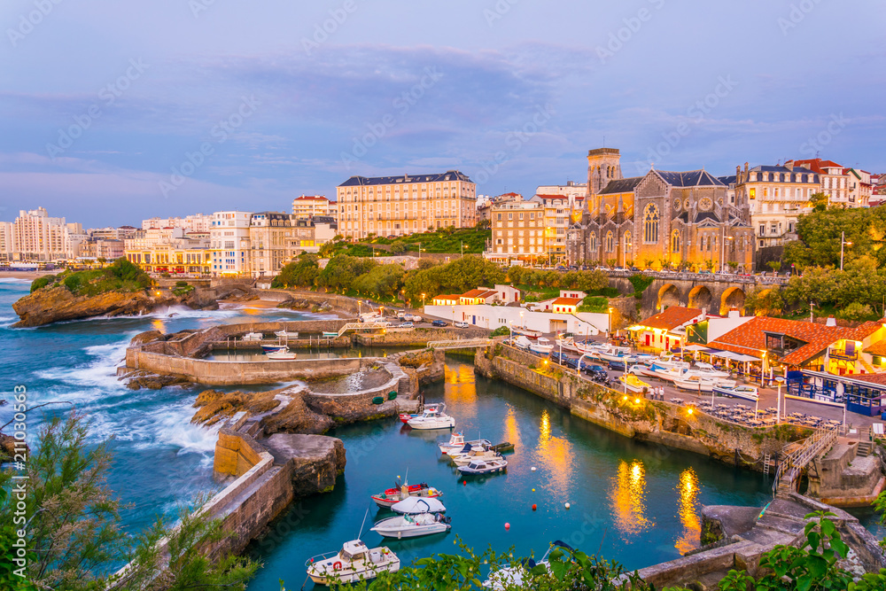 Sunset view of marina in Biarritz, France - obrazy, fototapety, plakaty 