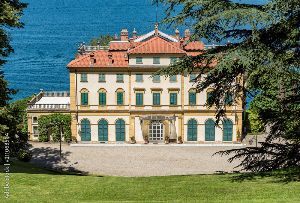 Obraz premium View of Villa Pallavicino, the ancient residence on Lake Maggiore, Stresa, Piedmont, Italy