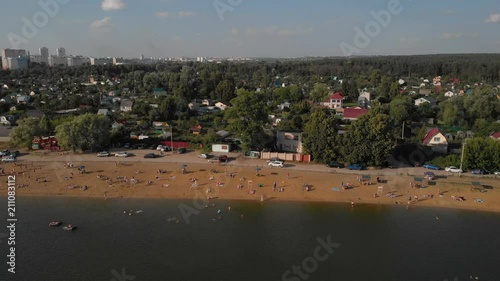 The camera flies parallel to the coastal strip. photo