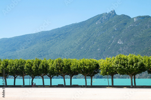 Esplanade du Lac du Bourget à Aix les bains