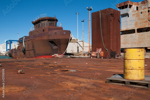 vecchio cantiere navale photo