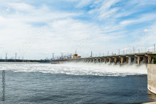 Fototapeta Naklejka Na Ścianę i Meble -  Hydroelectric power station. Water dumping. Volgograd, Volga river, Russia